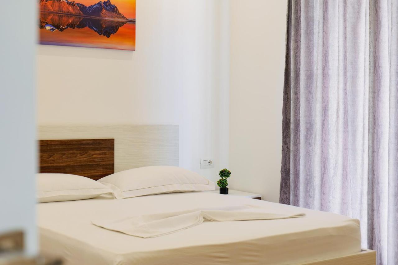 Eden Suites & Apartments Саранда Экстерьер фото