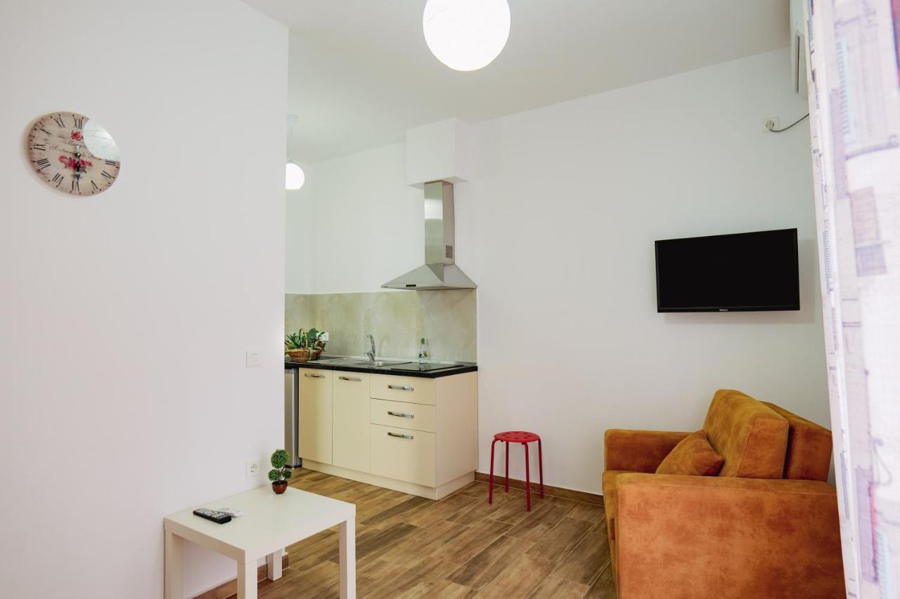 Eden Suites & Apartments Саранда Экстерьер фото